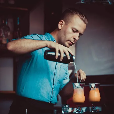 Kompleks Gastronomiczno Hotelowy Tahiti Rowy (Pomerania)