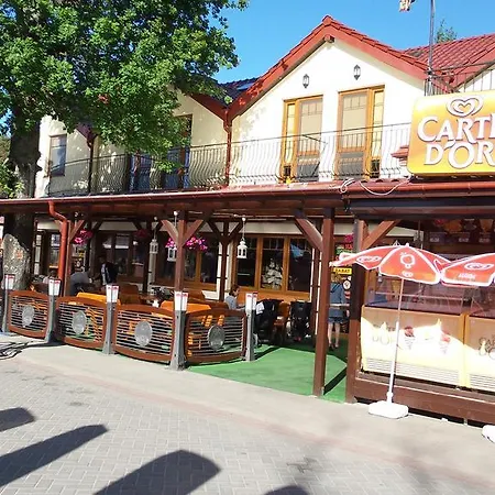 Kompleks Gastronomiczno Hotelowy Tahiti *